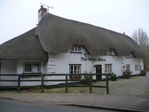 White Horse Inn Andover Buitenkant foto