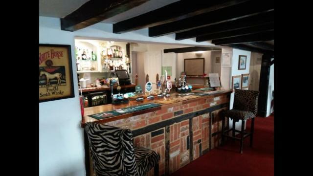 White Horse Inn Andover Buitenkant foto